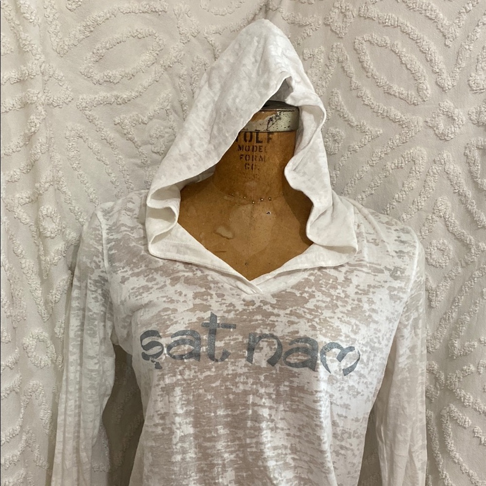 Lightweight Hooded Long Sleeve Angel Wings SatNam Tee